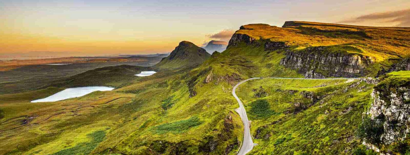 Route sinueuse, île de Skye, Écosse