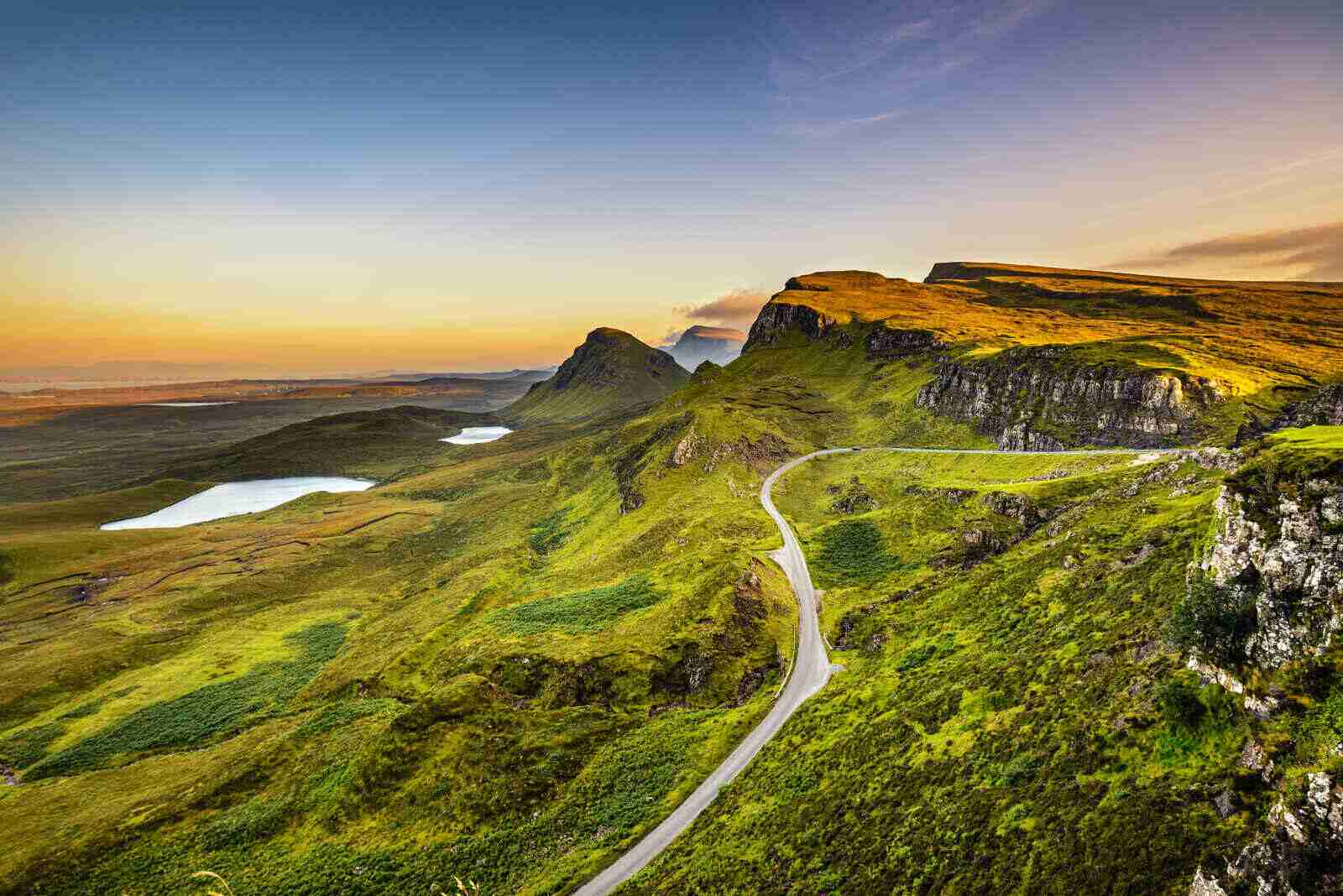 Route sinueuse, île de Skye, Écosse