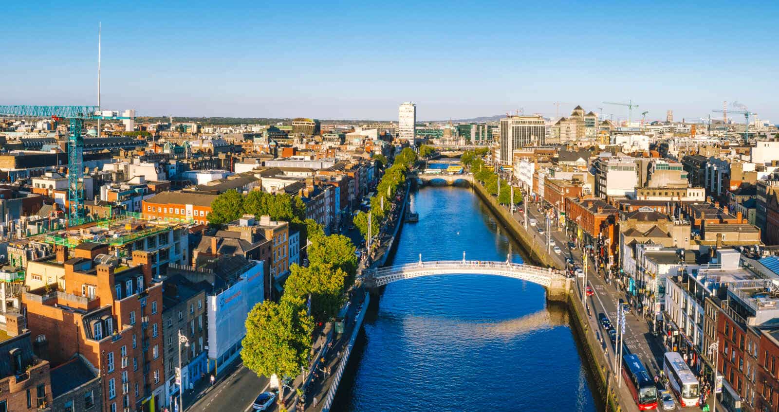 Vue du pont Ha'penny, Dublin, Irlande
